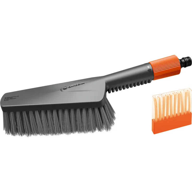 Kracherpreis GARDENA Cleansystem Wasch-Set, Handbürste M soft, elastisch, für empfindliche Oberflächen, Durchflussregulierung, PVC-Borsten, biologisch abbaubar
